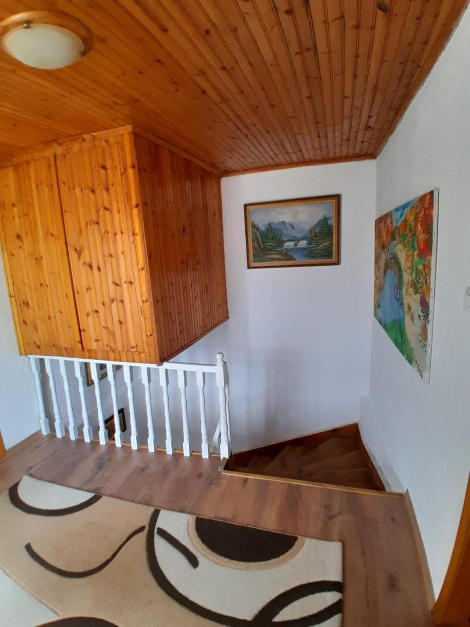 Guest House Ejona Gjirokastër Buitenkant foto